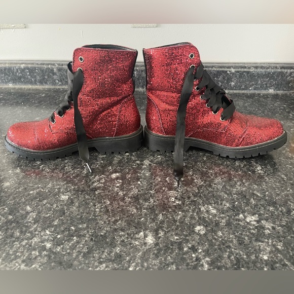 Red Glitter Combat boots - Picture 3 of 4